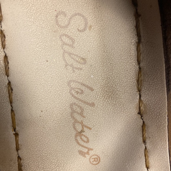 Used gold salt water sandles a little worn out but still cute and colorful. - Picture 3 of 8